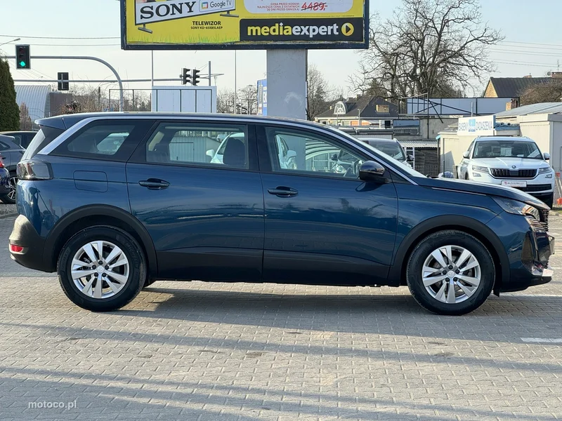Peugeot 5008 9