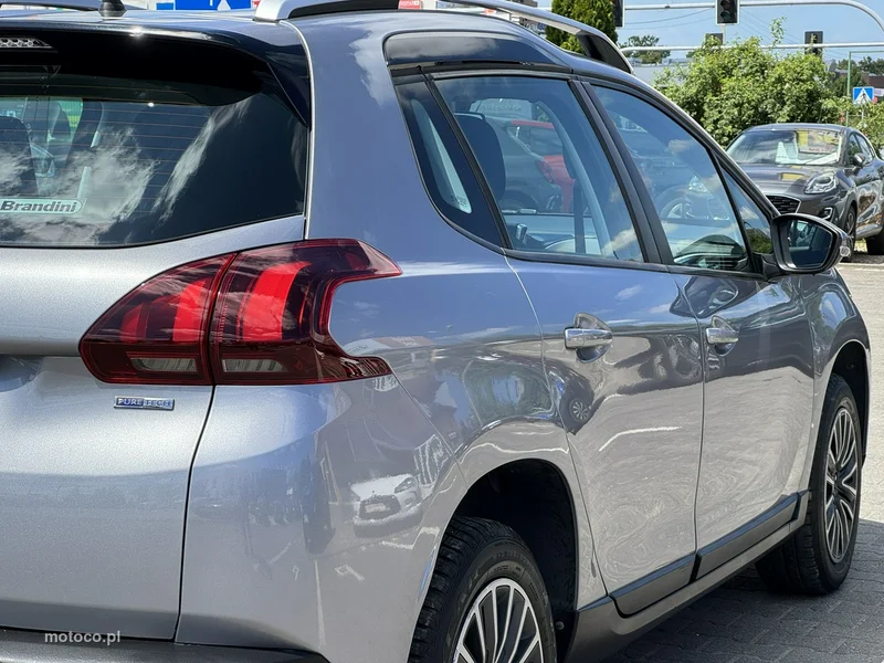 Peugeot 2008 8