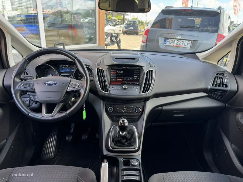 Ford C-Max II 21