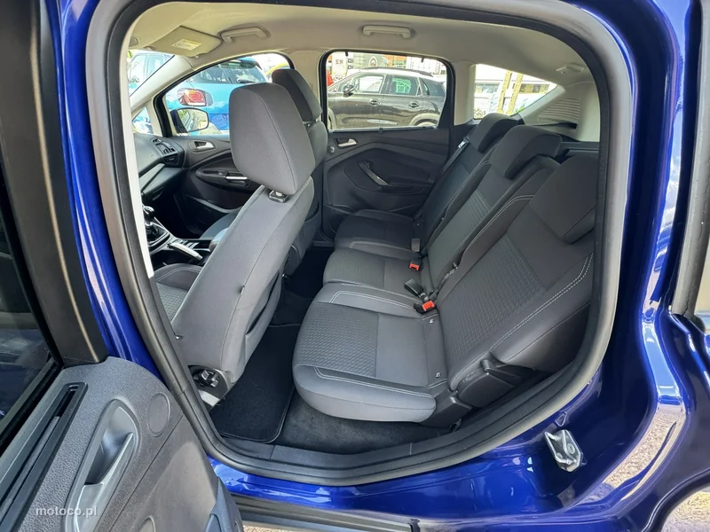 Ford C-Max II 22