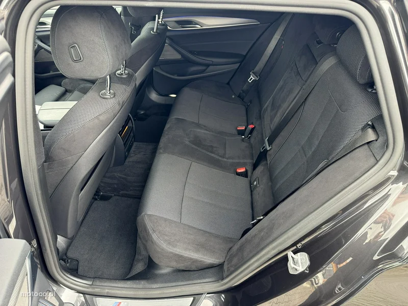 BMW Seria 5 G30 520 23
