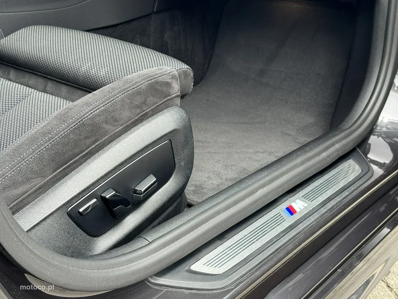 BMW Seria 5 G30 520 27