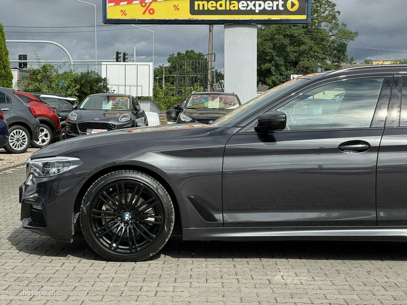 BMW Seria 5 G30 520 5
