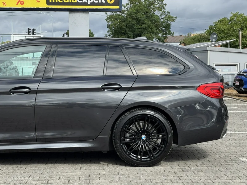 BMW Seria 5 G30 520 6