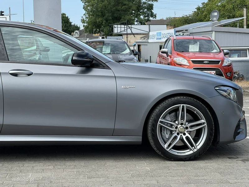 Mercedes-Benz Klasa E W213 E 43 AMG 14