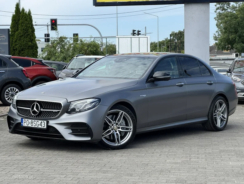 Mercedes-Benz Klasa E W213 E 43 AMG 3