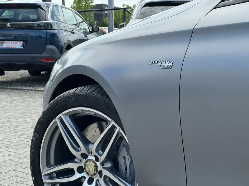 Mercedes-Benz Klasa E W213 E 43 AMG 21