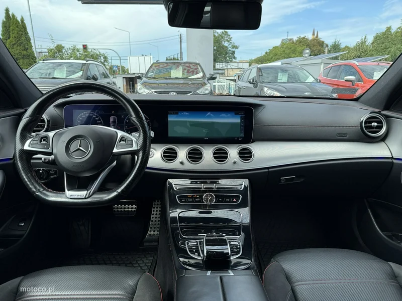 Mercedes-Benz Klasa E W213 E 43 AMG 27