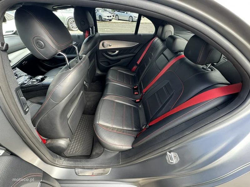 Mercedes-Benz Klasa E W213 E 43 AMG 28