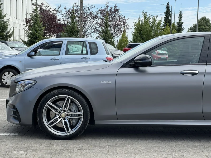 Mercedes-Benz Klasa E W213 E 43 AMG 5