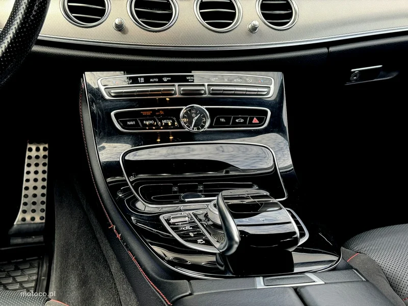 Mercedes-Benz Klasa E W213 E 43 AMG 42