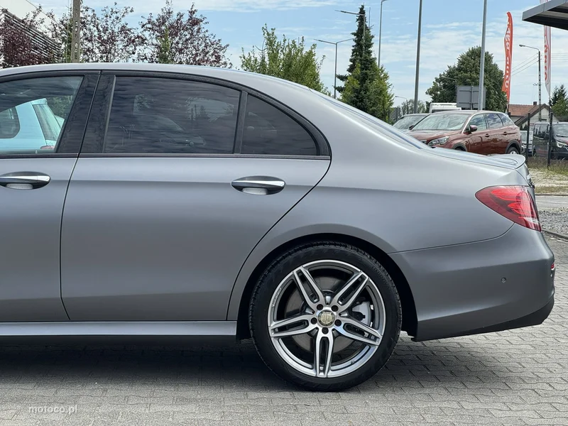 Mercedes-Benz Klasa E W213 E 43 AMG 6