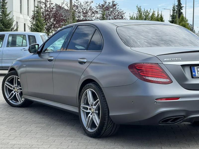 Mercedes-Benz Klasa E W213 E 43 AMG 8