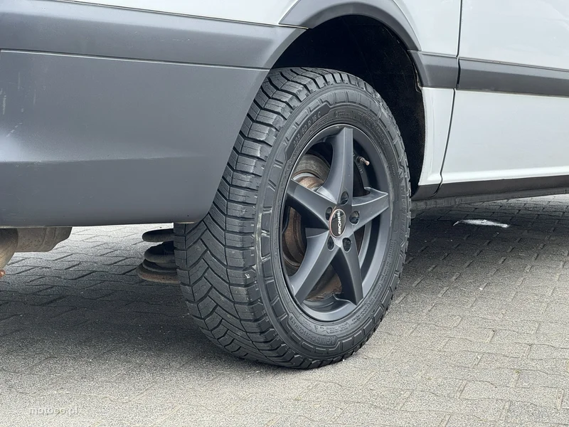 Mercedes-Benz Vito 17