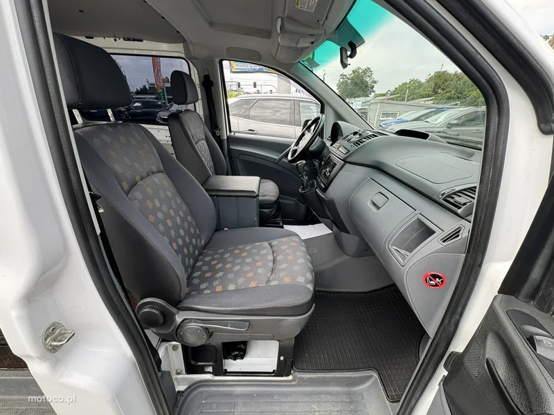 Mercedes-Benz Vito 21