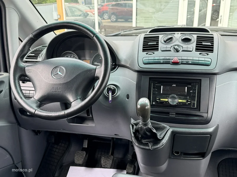 Mercedes-Benz Vito 27