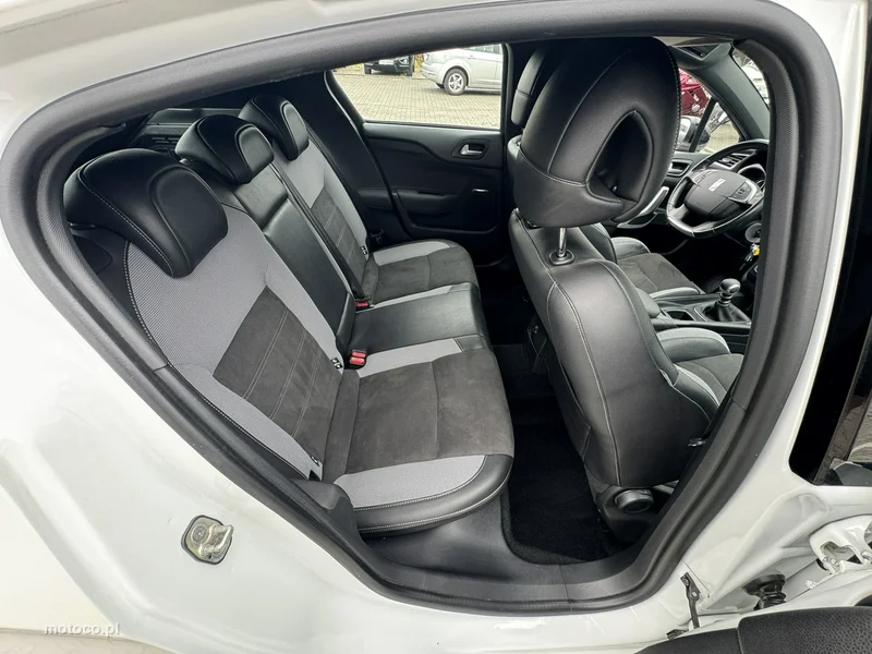 DS Automobiles DS 4 22