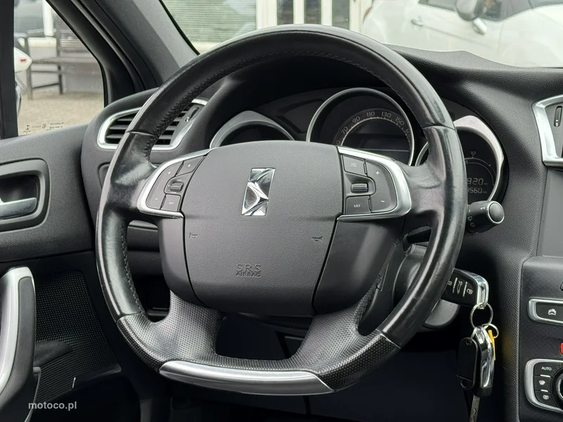 DS Automobiles DS 4 25