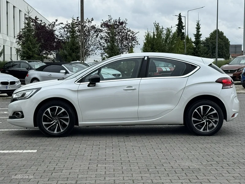 DS Automobiles DS 4 4