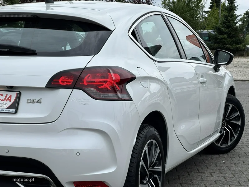 DS Automobiles DS 4 8