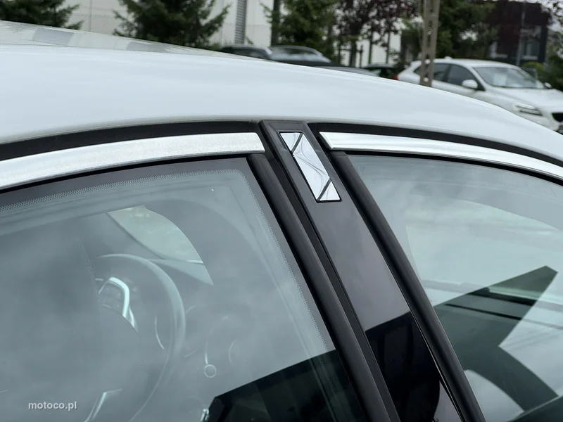 DS Automobiles DS 4 10