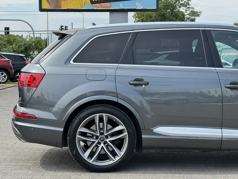 Audi SQ7 14