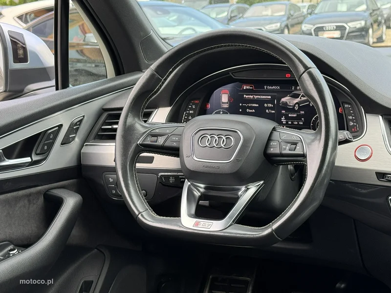 Audi SQ7 35