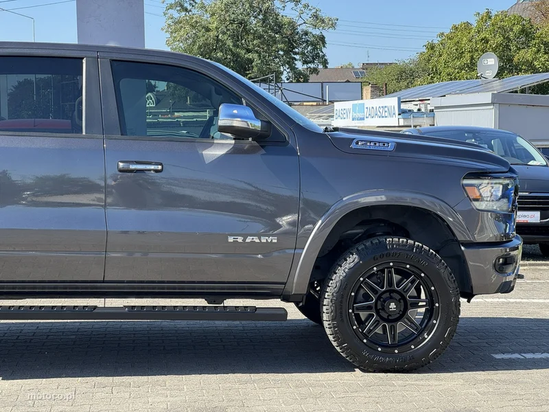Dodge RAM 14