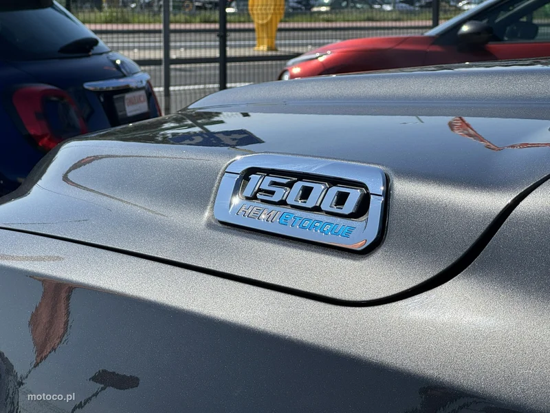 Dodge RAM 18