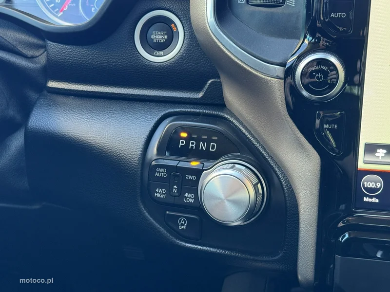Dodge RAM 38