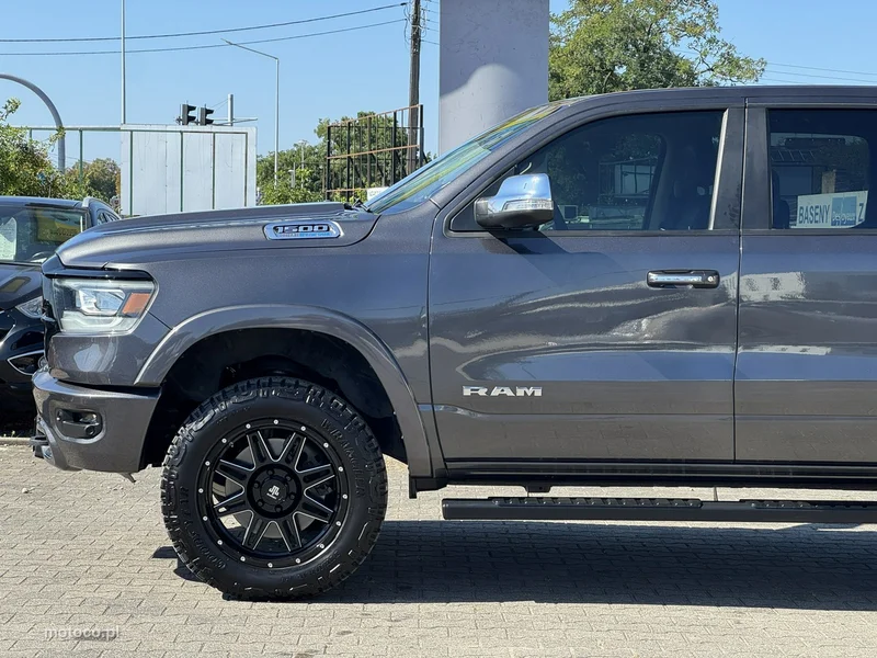Dodge RAM 5