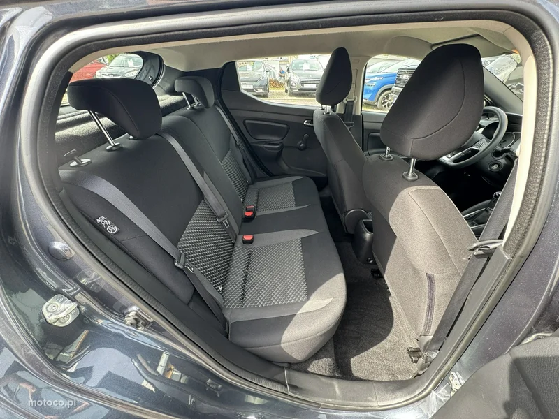 Nissan Micra 24
