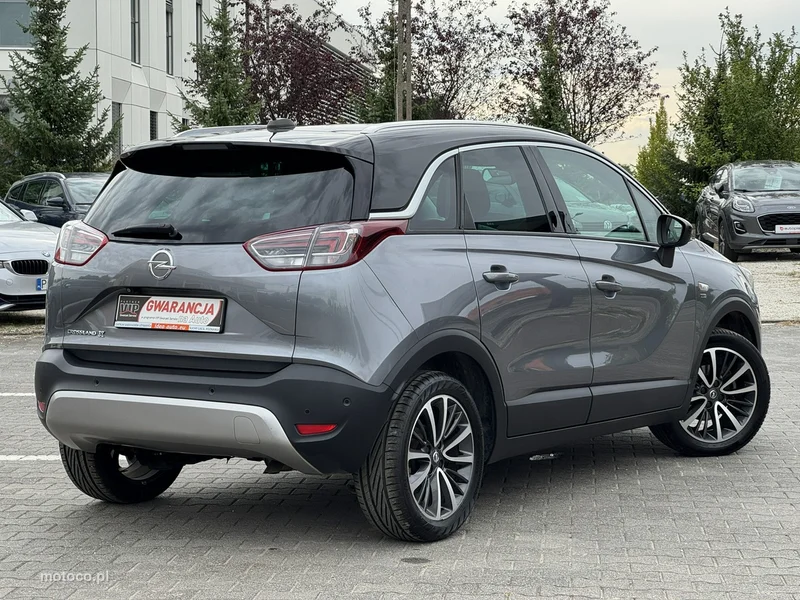 Opel Crossland X 10