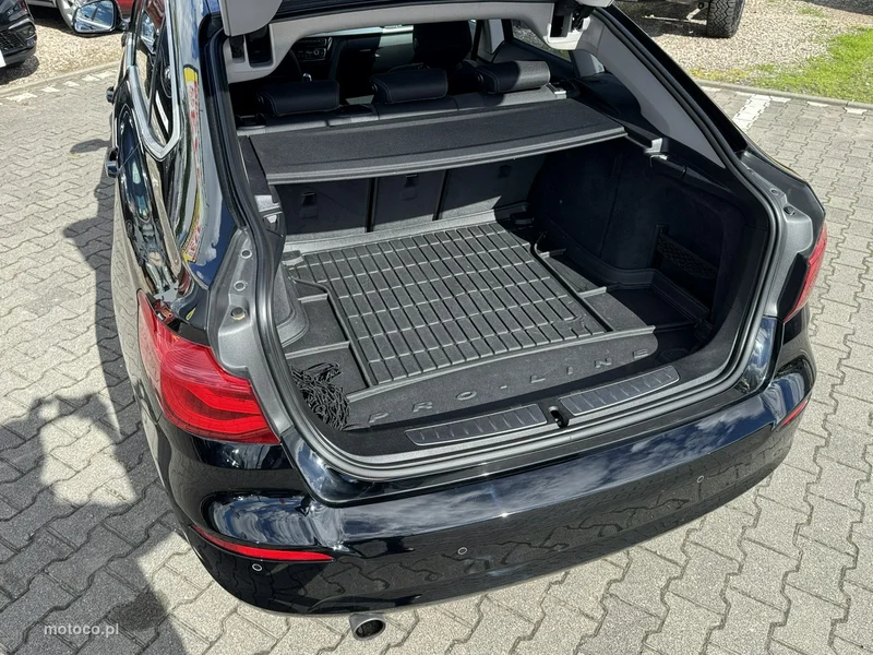 BMW Seria 3 F30 3GT 20