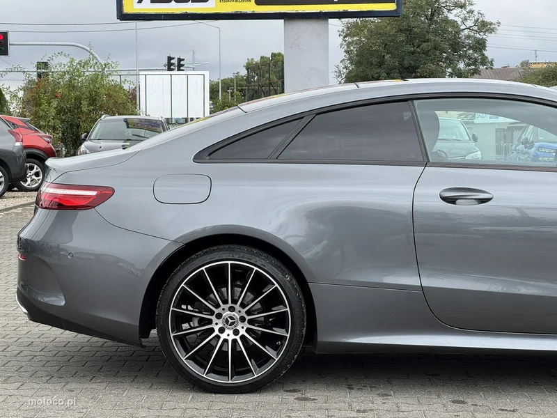 Mercedes-Benz Klasa E W213 E 200 16