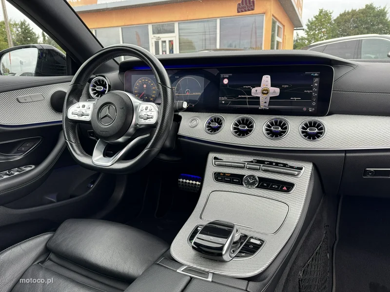 Mercedes-Benz Klasa E W213 E 200 32
