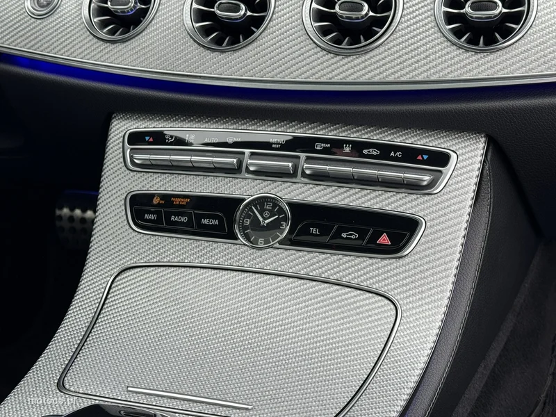 Mercedes-Benz Klasa E W213 E 200 39