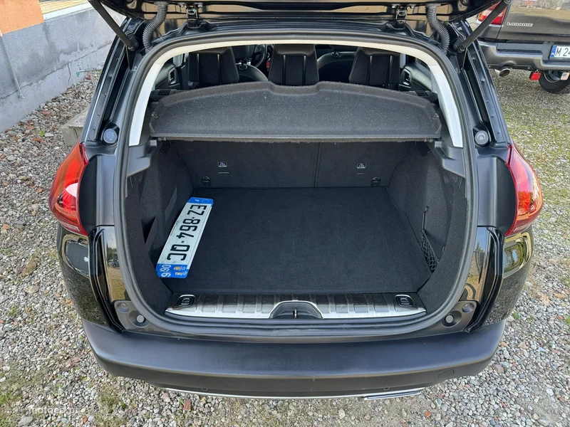 Peugeot 2008 22