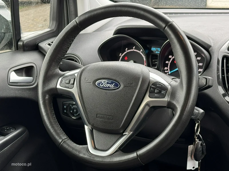 Ford Tourneo Courier 26