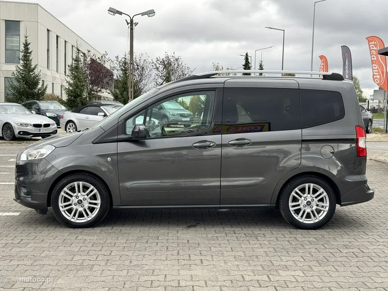 Ford Tourneo Courier 4