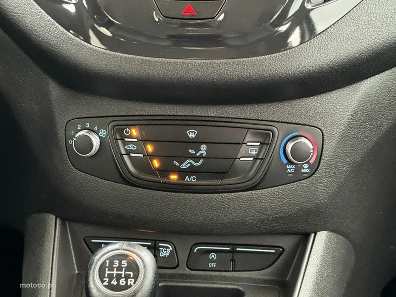 Ford Tourneo Courier 31