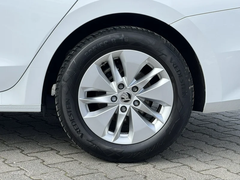 Skoda Octavia IV 15