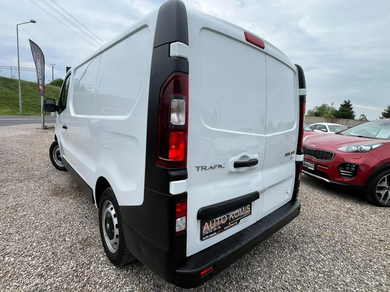 Renault Trafic 6