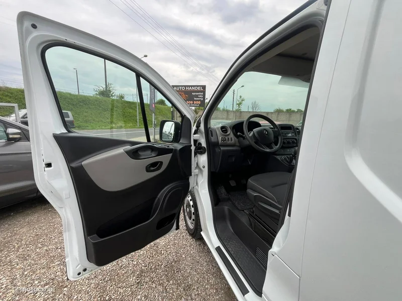Renault Trafic 25