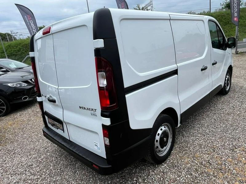 Renault Trafic 30