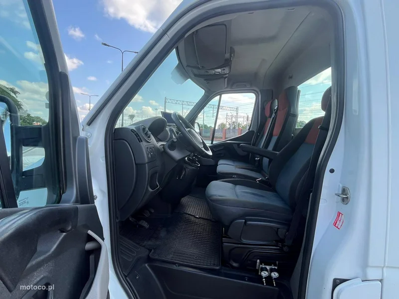 Renault Master 26