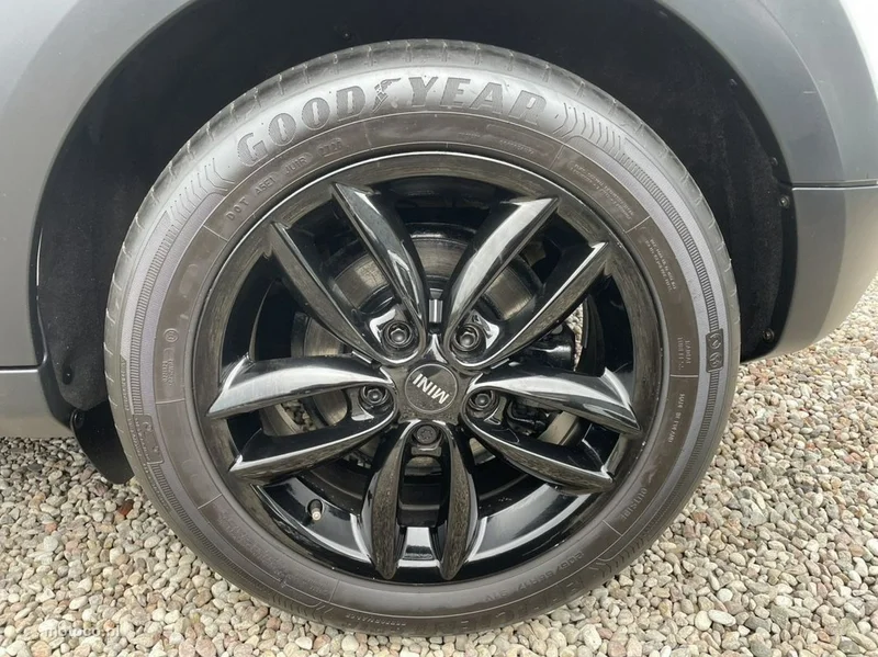 MINI Countryman 8