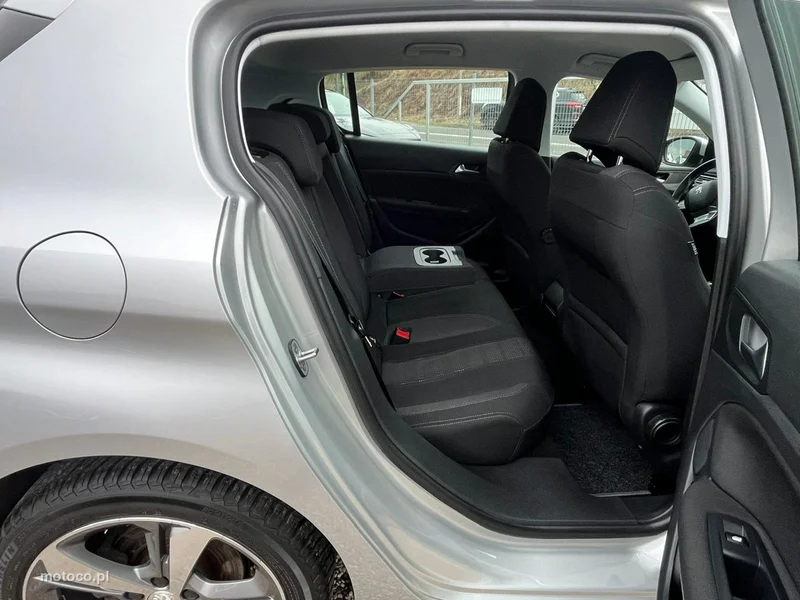 Peugeot 308 7