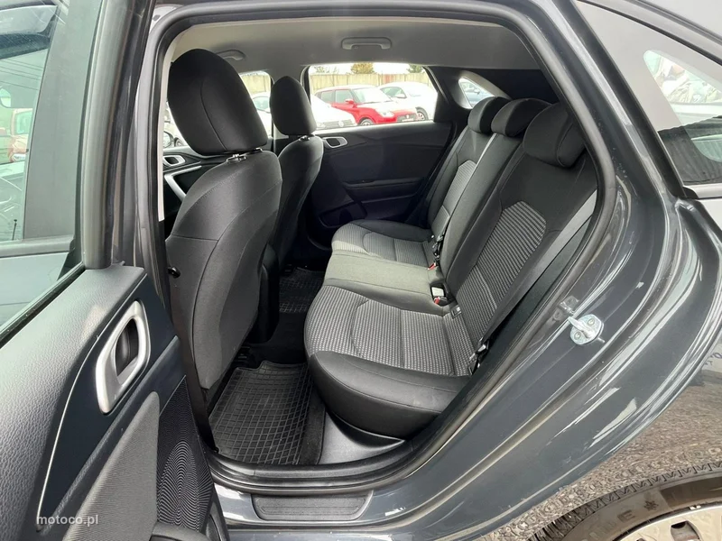 Kia Cee'd 9