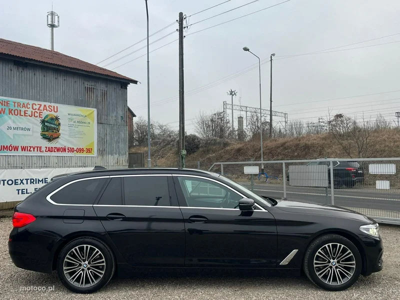 BMW Seria 5 G30 530 11